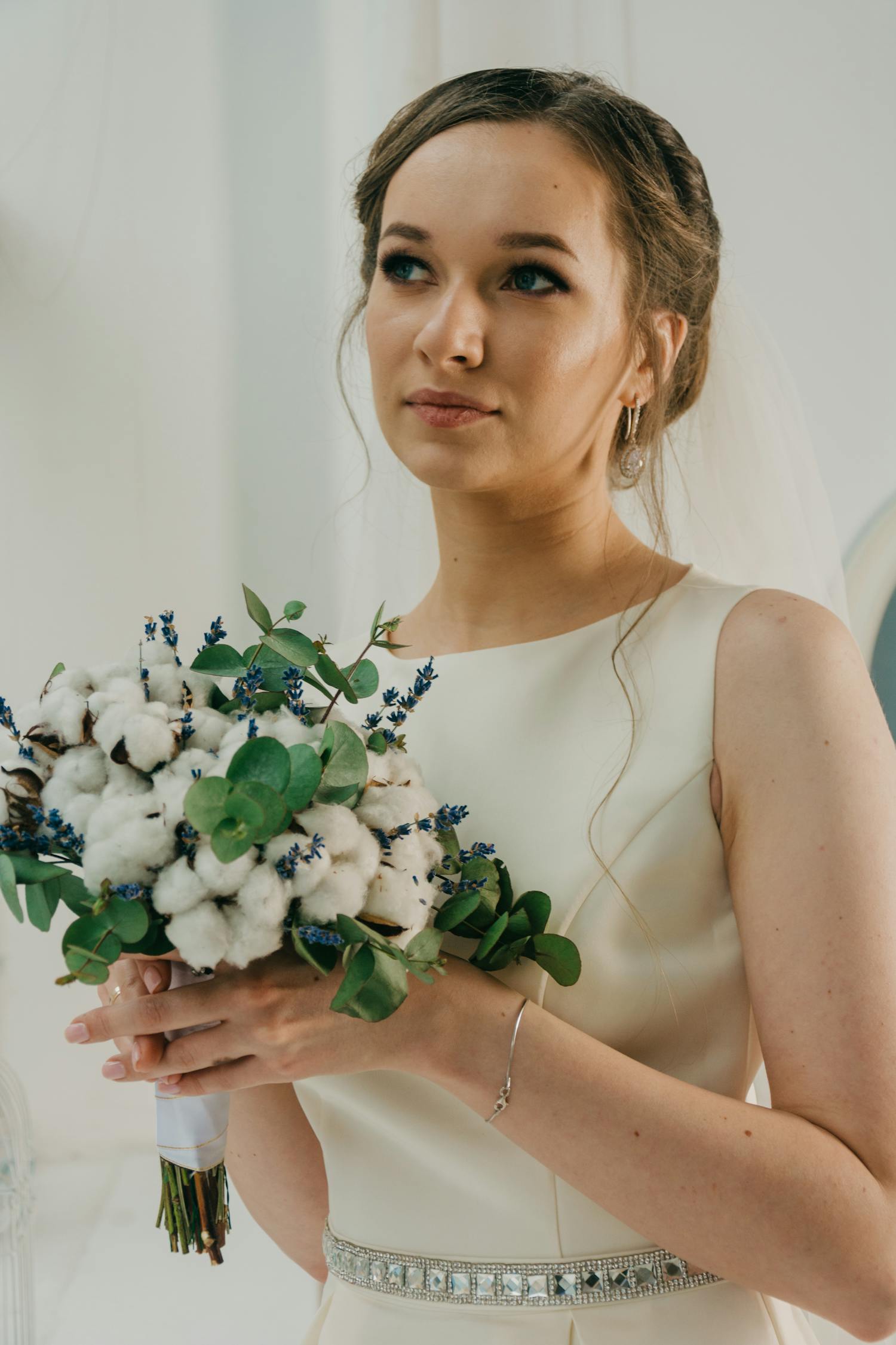 影视剧中的婚纱与生死离别，女生穿婚纱去世的感人瞬间